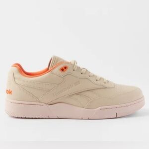 Reebok BB 4000 II Sneakers in beige orange, EU 39.
